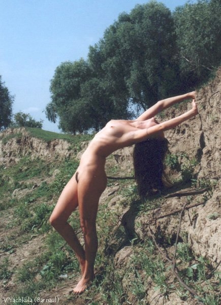 Nus féminins