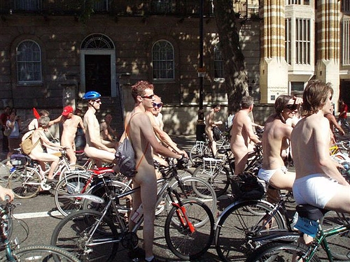 worldNakedBikeRide London 2005 (A Jefferson)
