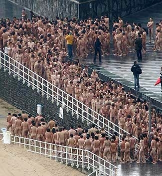 spencer_tunick_2006_san sebastian