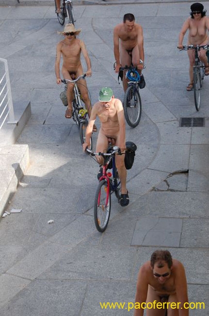 World Naked Bike Ride ciclonudista Valencia 2007