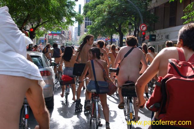 World Naked Bike Ride Ciclonudista Valencia 2007