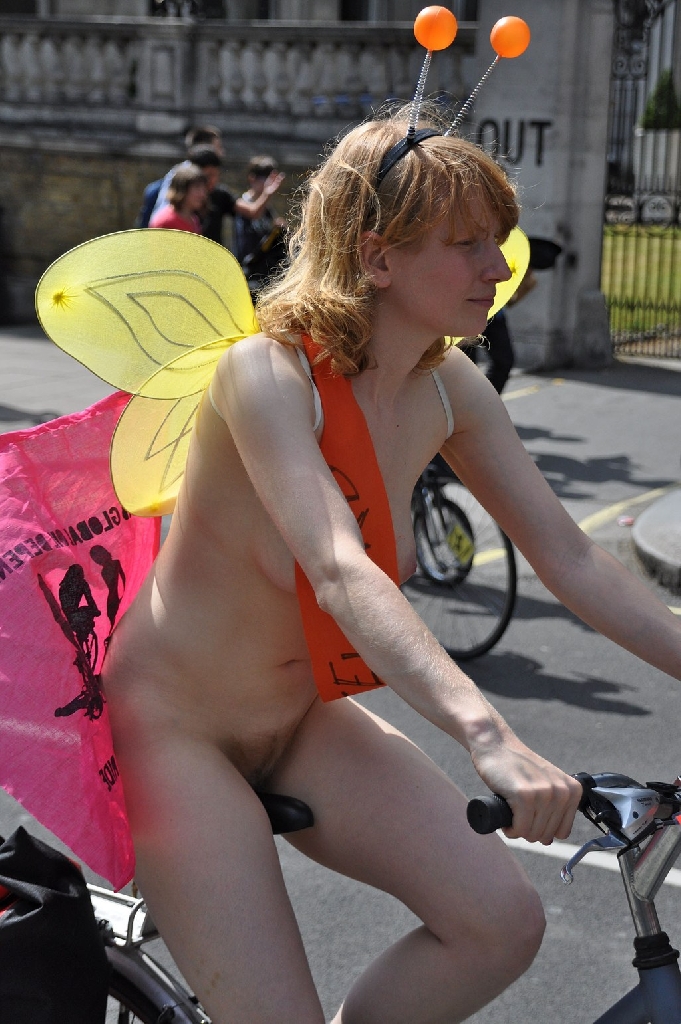 world naked bike ride cyclonue ciclonudista london 2009