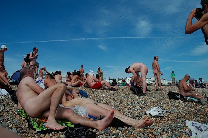world naked bike ride cyclonue ciclonudista brighton 2009