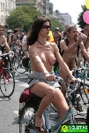 World Naked Bike Ride Cyclonue ciclonudista Paris 2007 (velotaf)