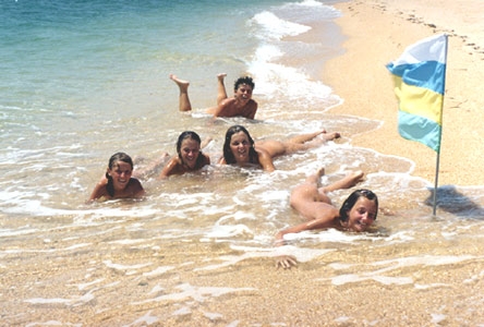 Enfants Adolescents naturistes nus