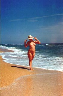 Nus féminins