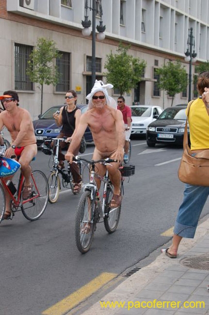 World Naked Bike Ride Ciclonudista Valencia 2007