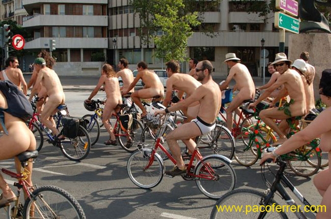 World Naked Bike Ride Ciclonudista Valencia 2007