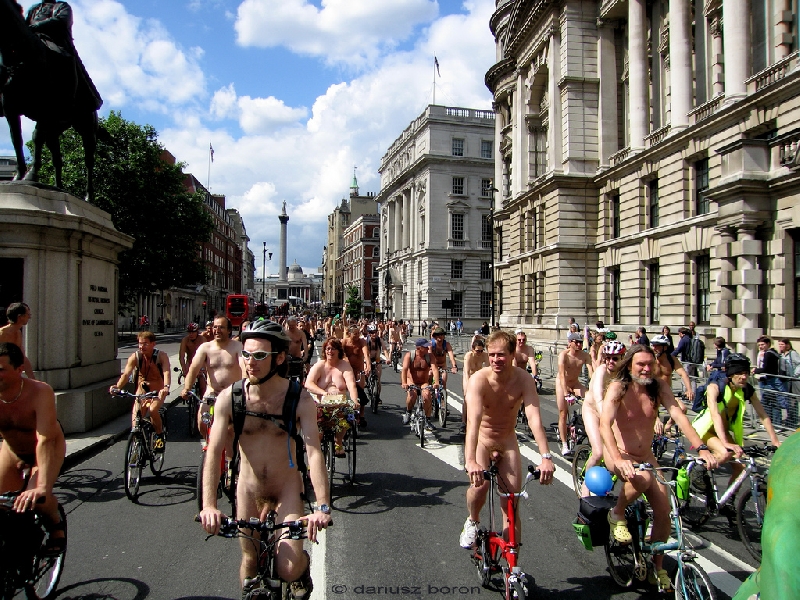 worldnakedbikeride wnbr cyclonue ciclonudista london 2008