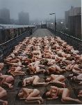 spencer_tunick_1998_Barriers 2 Williamsburg Bridge