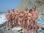 Groupes naturistes a la plage