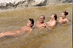 Groupes naturistes a la plage