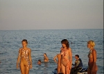 Groupes naturistes a la plage