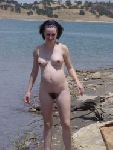 Femme nue et enceinte