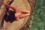 Naturistes nus à la plage
