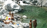 Naturistes nus à la plage