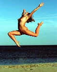 Naturistes nus à la plage
