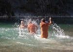 Naturistes nus à la plage