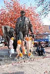 Course de citrouilles nues (Naked Pumpkin Run)
