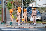 Course de citrouilles nues (Naked Pumpkin Run)