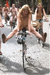 world naked bike ride cyclonue ciclonudista london 2009